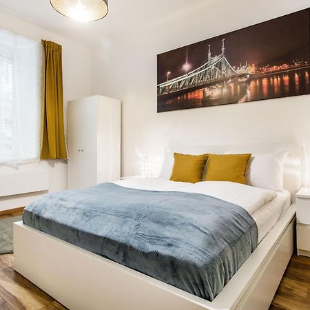 Quiet And Cozy Apartment Near The Danube Boedapest Buitenkant foto